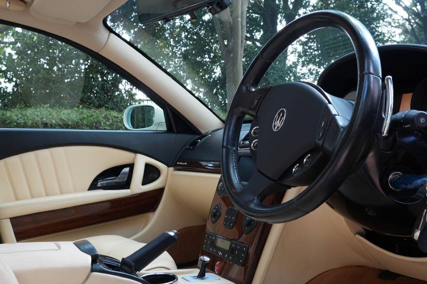 Maserati Quattroporte（2005年式） ネオクラシック中古車｜Young Timers Club.