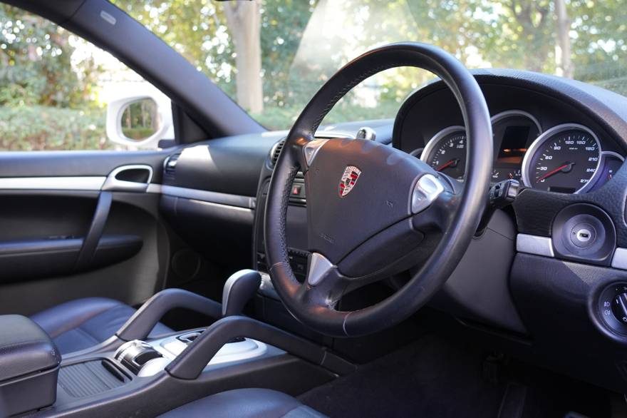 Porsche Cayenne S 4.8L 4WD（2009年式） ネオクラシック中古車｜Young Timers Club.