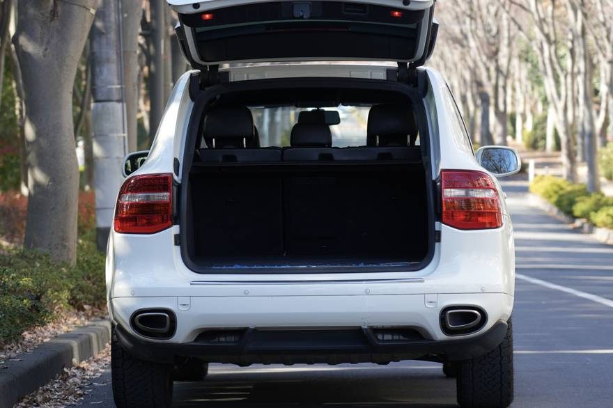 Porsche Cayenne S 4.8L 4WD（2009年式） ネオクラシック中古車｜Young Timers Club.