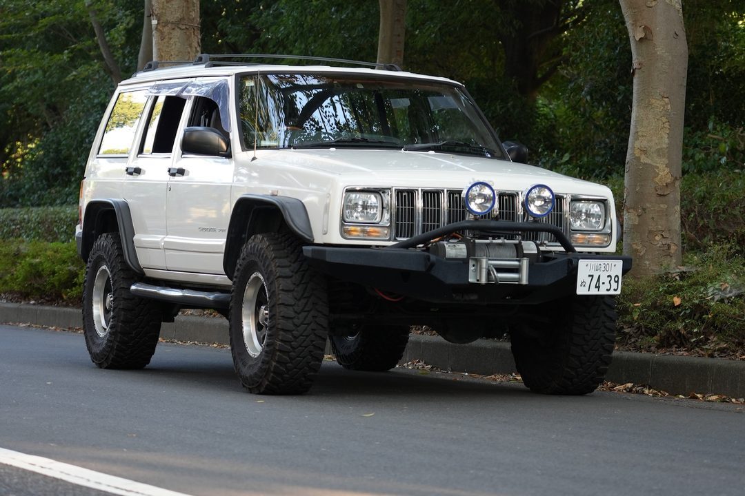 Jeep Cherokee XJ 4.0L Sport 4WD