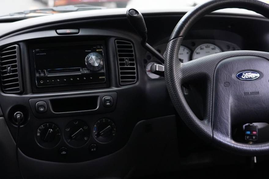 Ford Escape（2002年式） ネオクラシック中古車｜Young Timers Club.