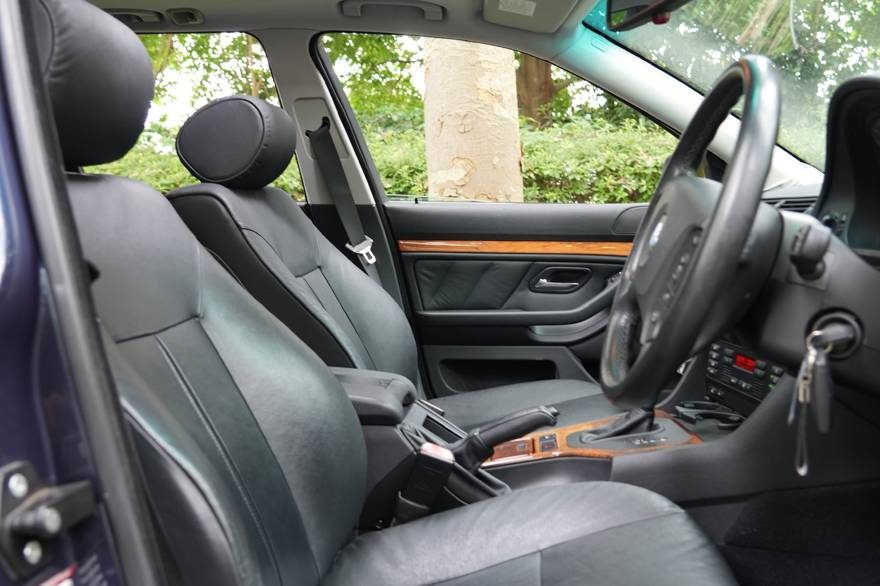 BMW E39 525i Touring（2003年式） ネオクラシック中古車｜Young Timers Club.