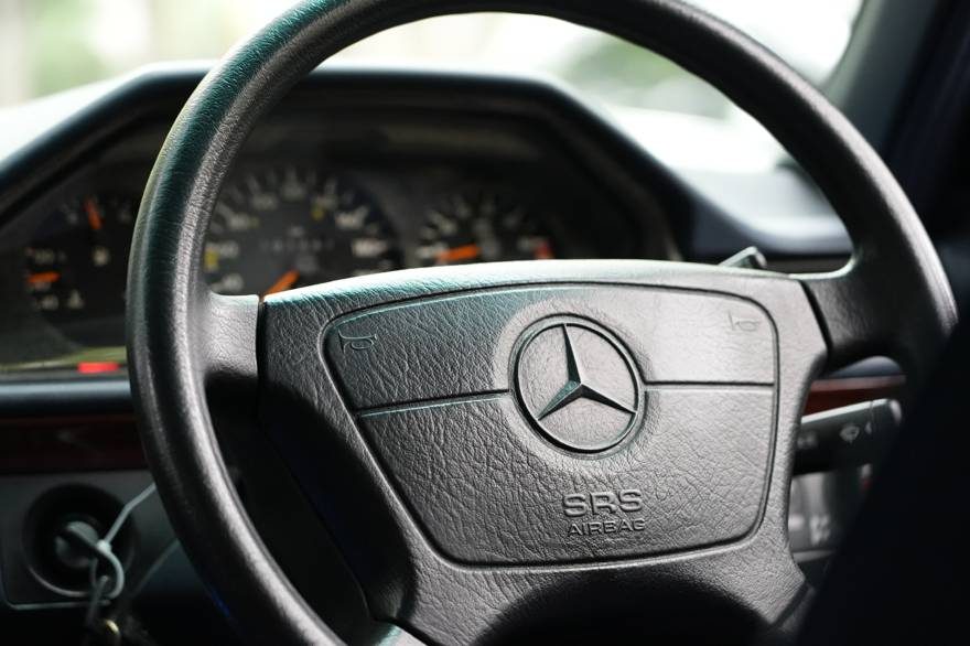Mercedes-Benz S124 230TE Station Wagon（1993年式） ネオクラシック中古車｜Young Timers Club.