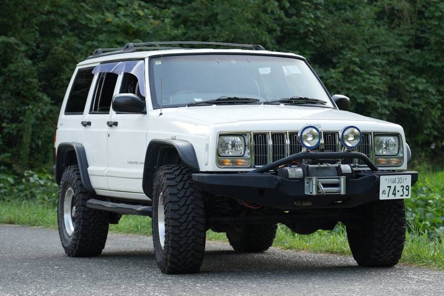 Jeep Cherokee XJ 4.0L Sport 4WD（2002年式） ネオクラシック中古車｜Young Timers Club.