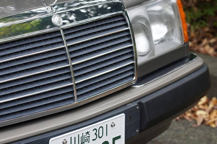 Mercedes-Benz W124 300E（左ハンドル）（1992年式） ネオクラシック中古車｜Young Timers Club.